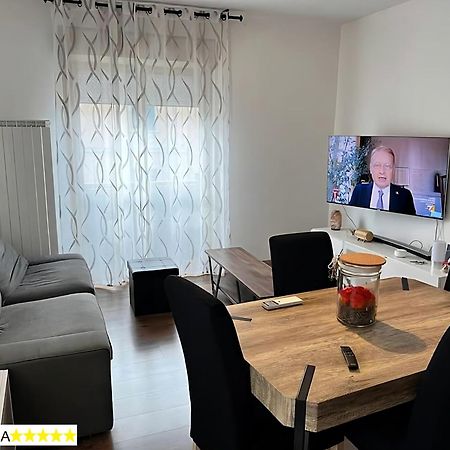 Gorizia Central Luxe Apartment 6 Posti Letto Kültér fotó